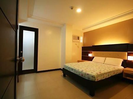 Olongapo Travel Lodge Eksteriør bilde